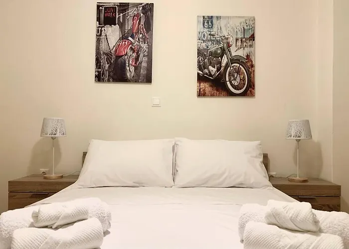 Alexa'S Downtown Apartment